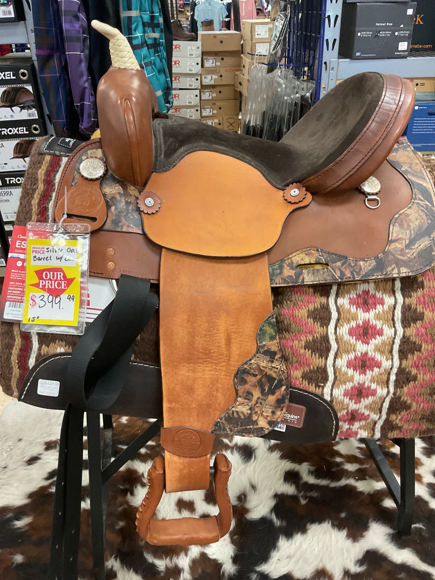 Silver oaks with Camouflage Barrel Saddle