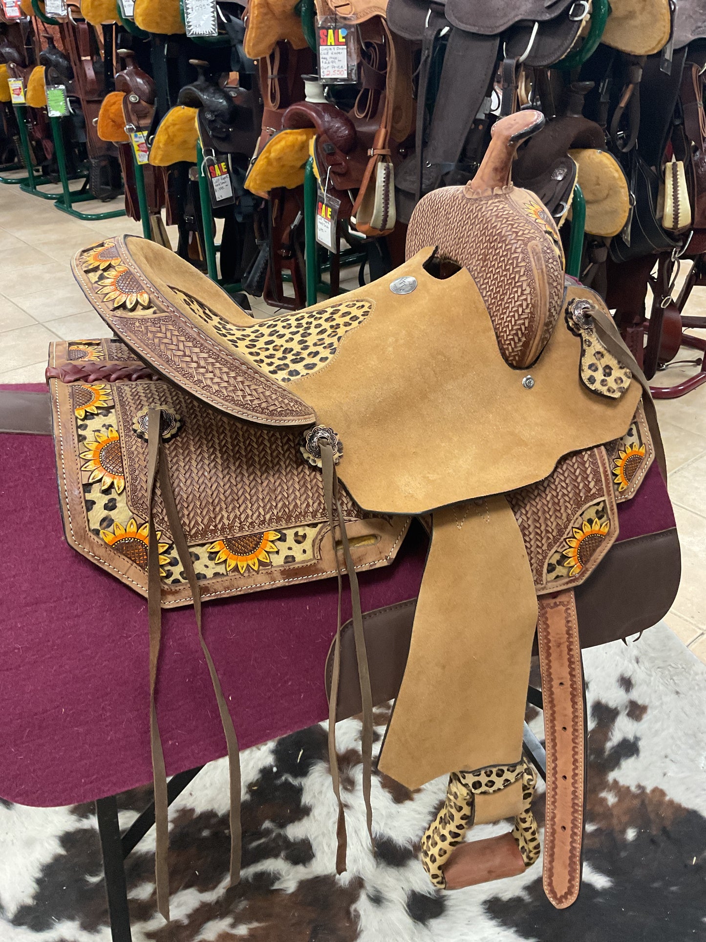 Double T Sunflower Cheetah Barrel Saddle