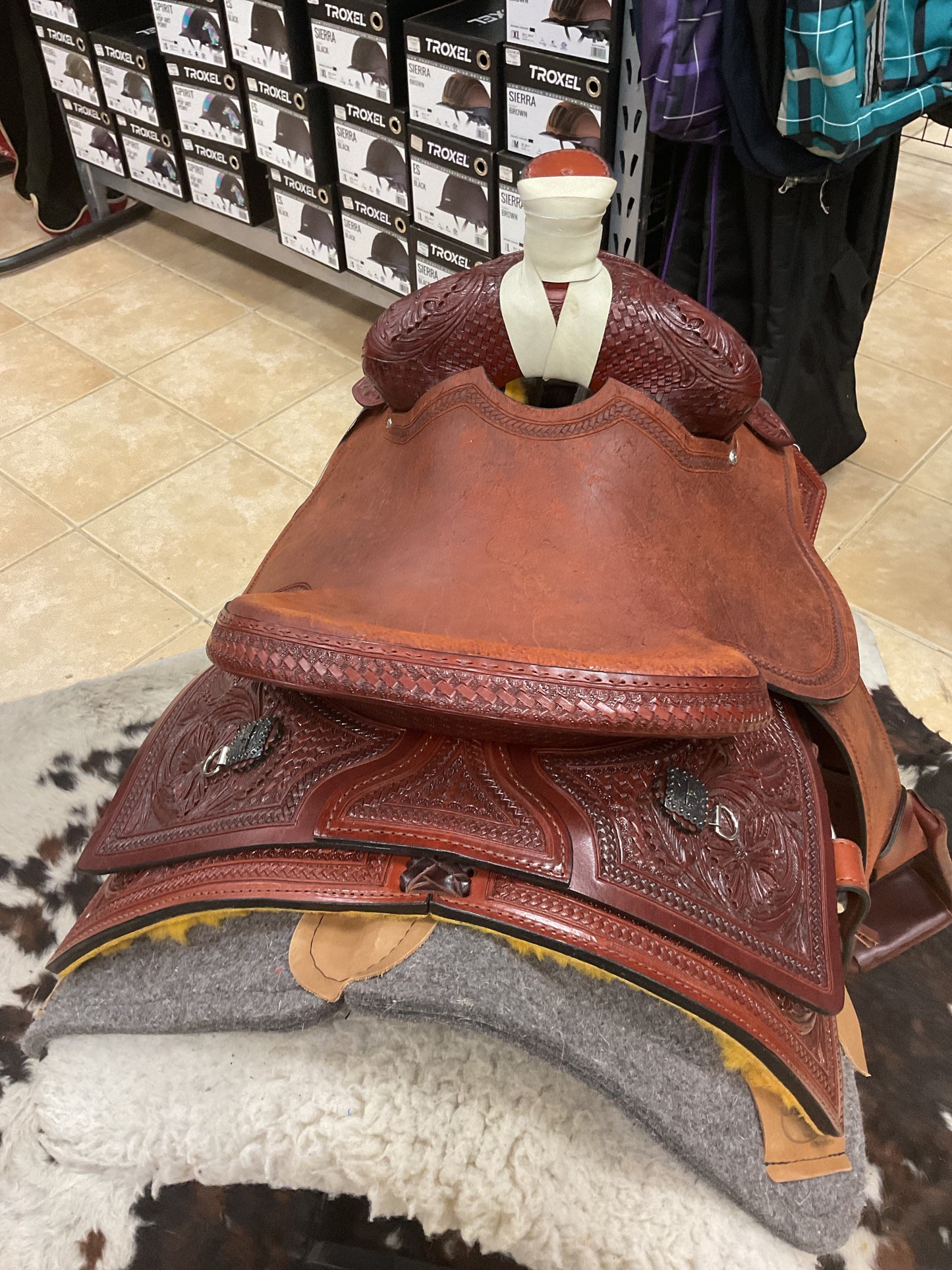 J&J Hardseat Calf Roper