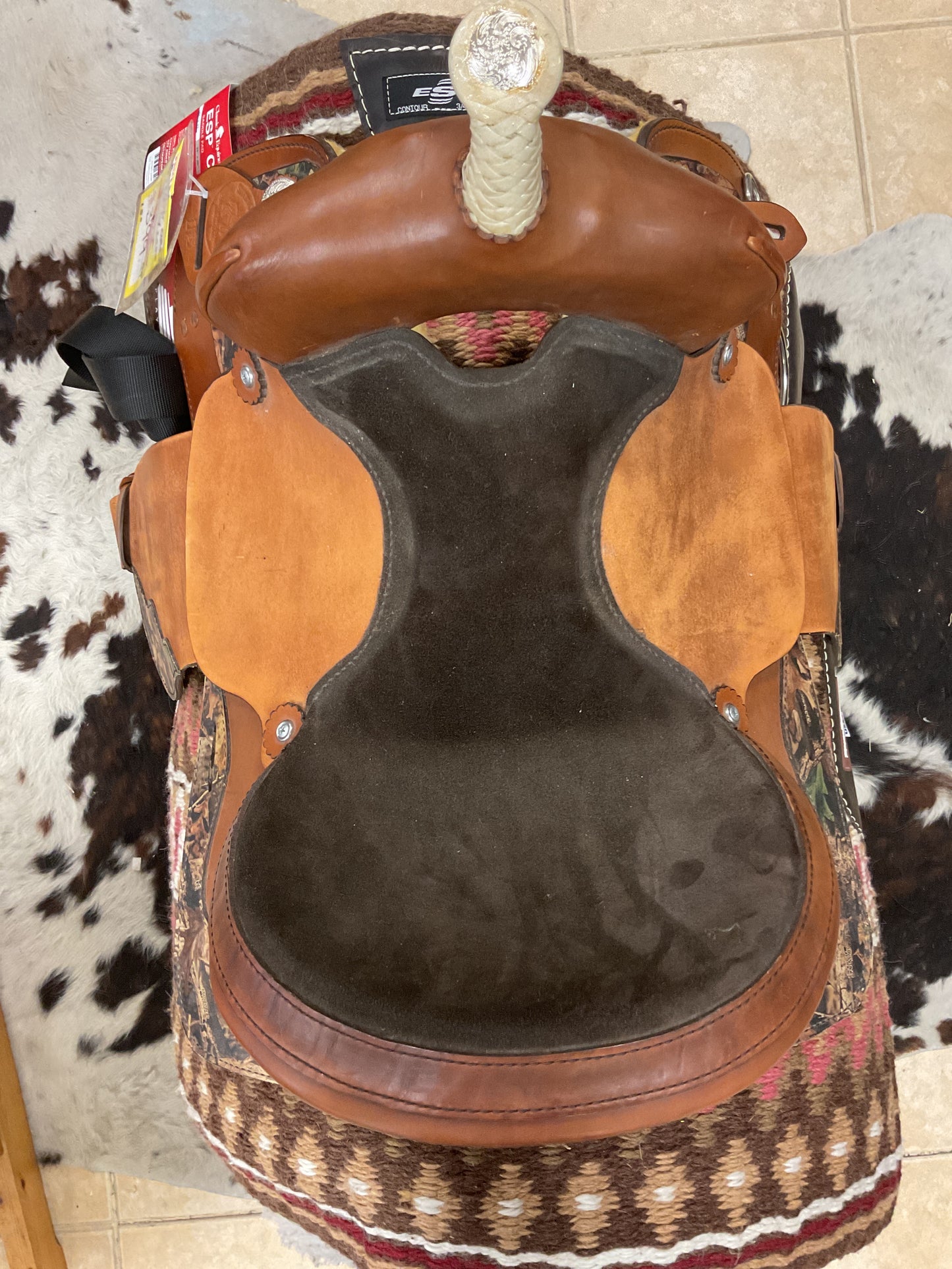 Silver oaks with Camouflage Barrel Saddle