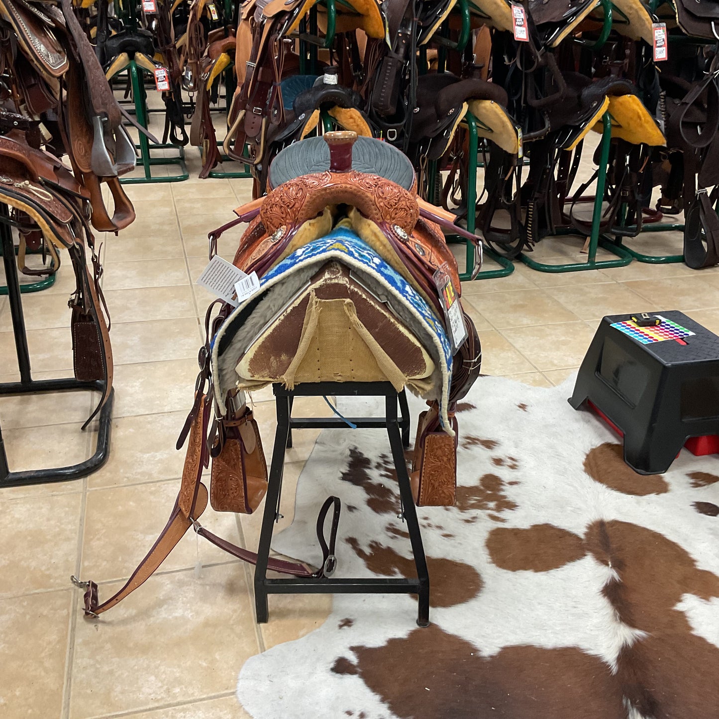 J & J roping saddle