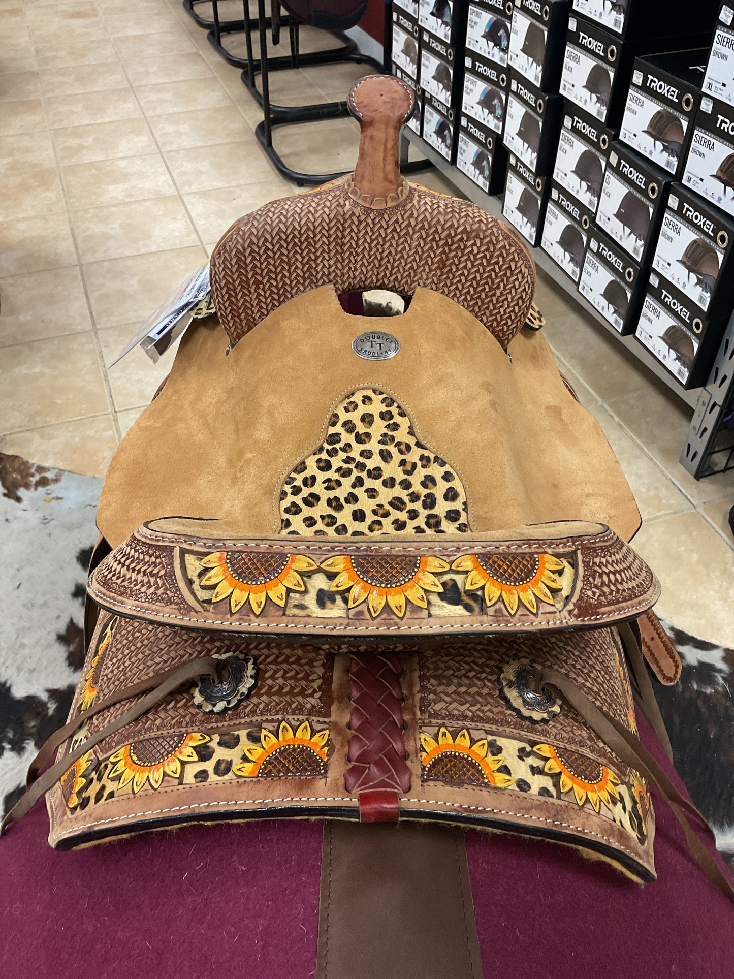 Double T Sunflower Cheetah Barrel Saddle
