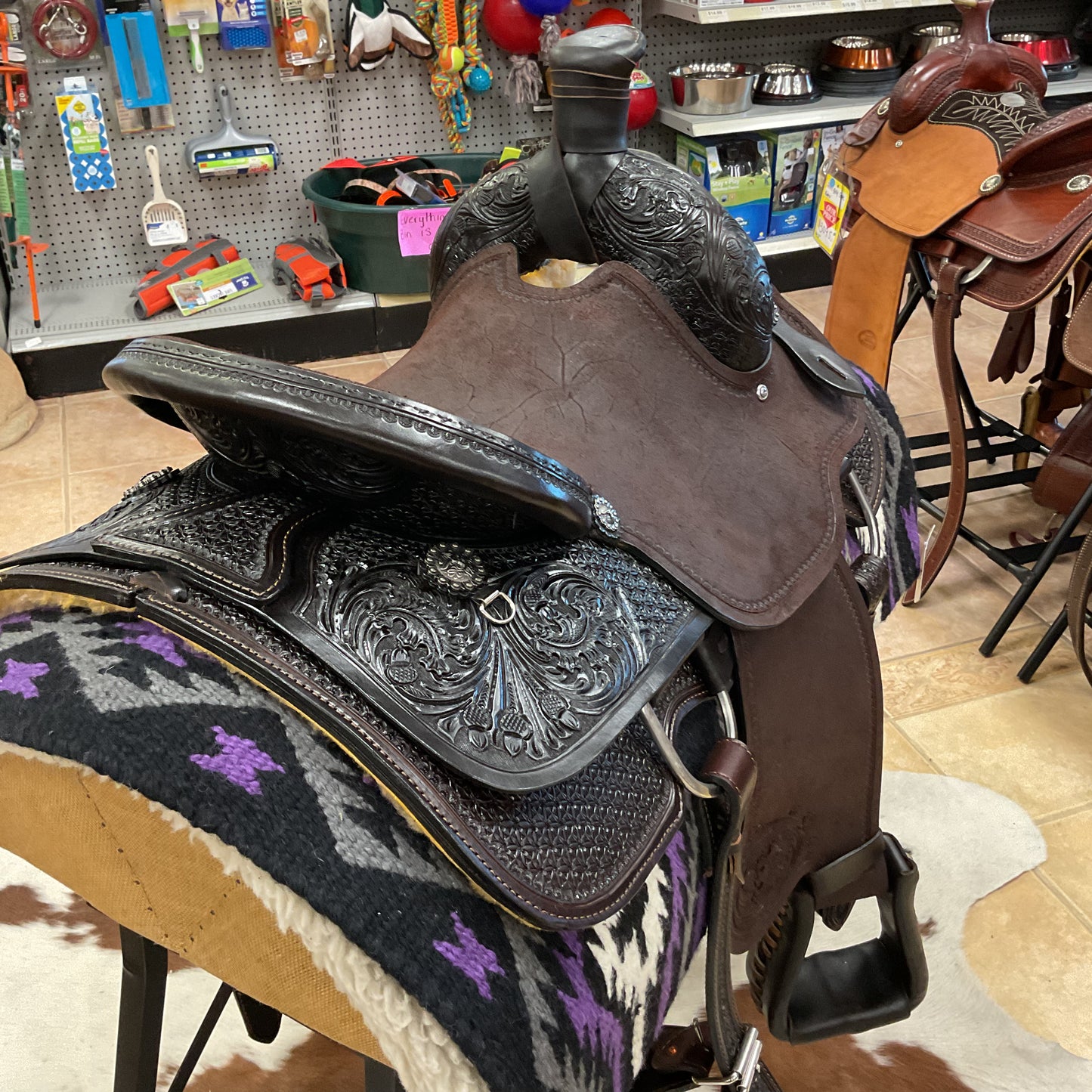 J & J Tack Chocolate Hardseat Roper w/ Snowflake/Walnut Tooling