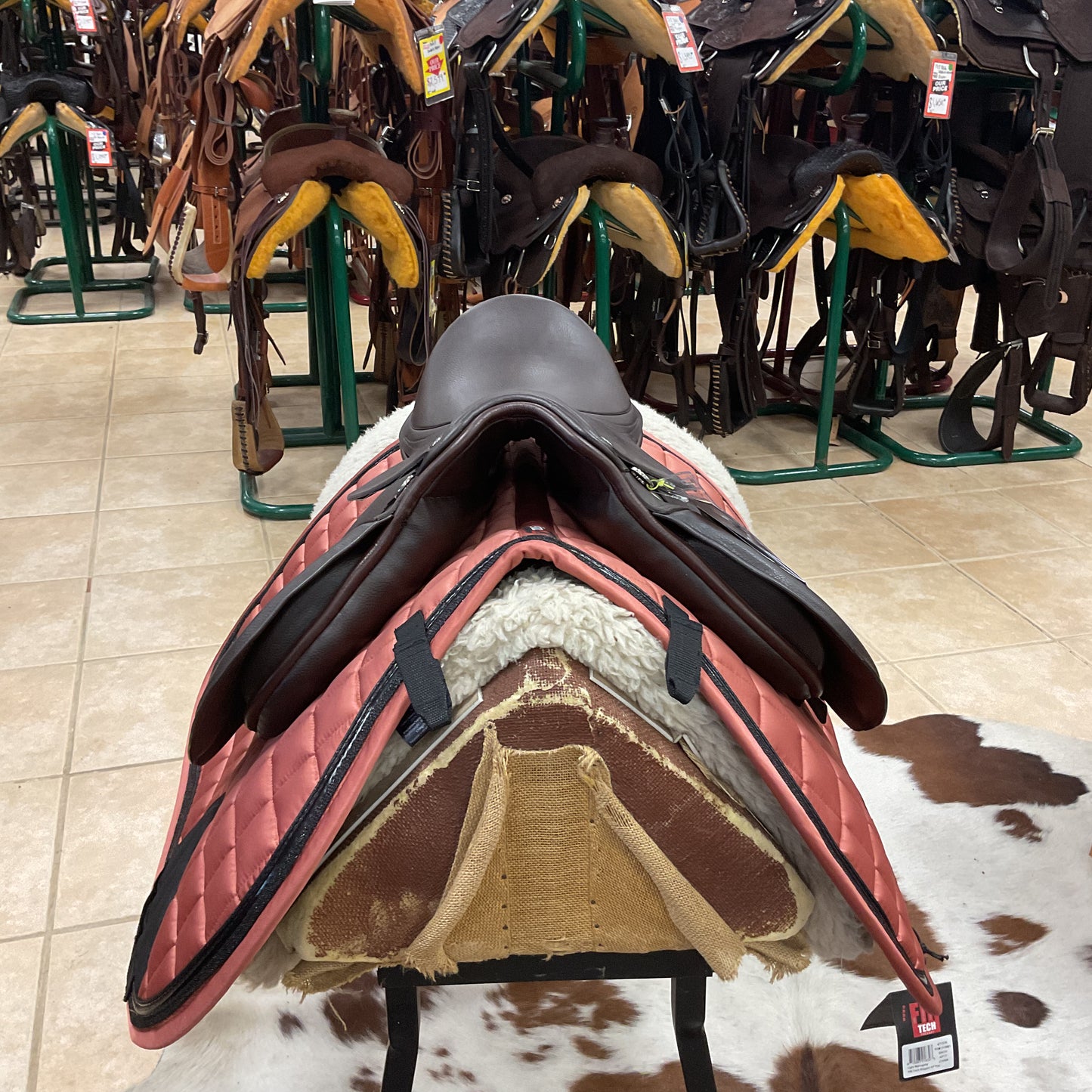 Yates synthetic all purpose saddle