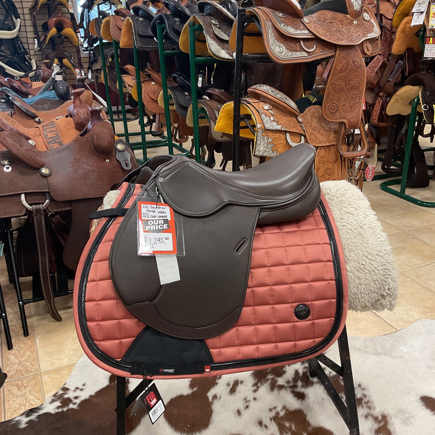 Royal heritage Stella close contact saddle