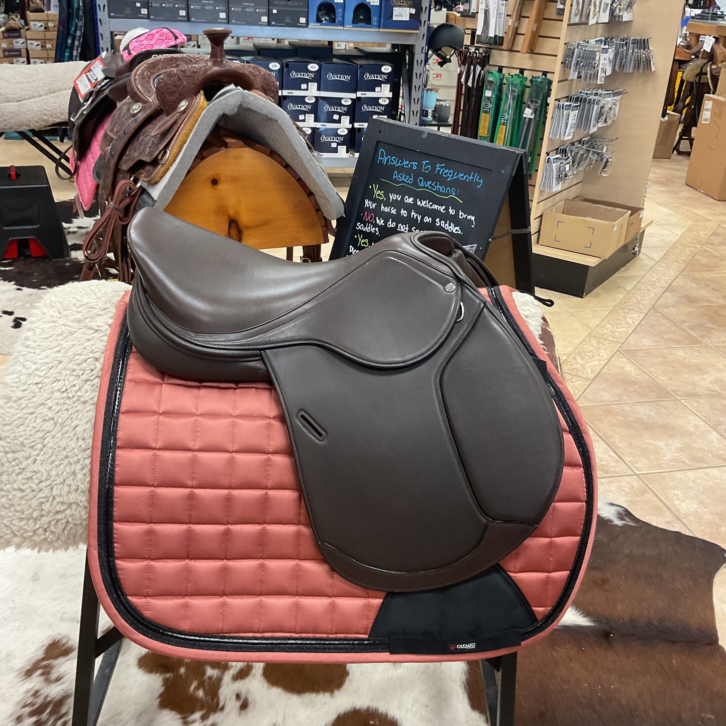 Royal heritage Stella close contact saddle