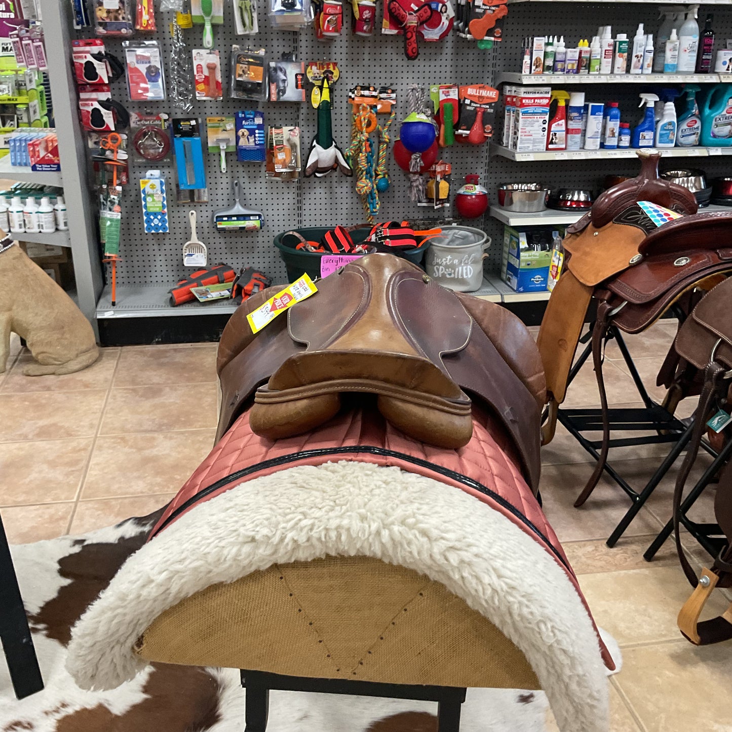 Used HDR English saddle