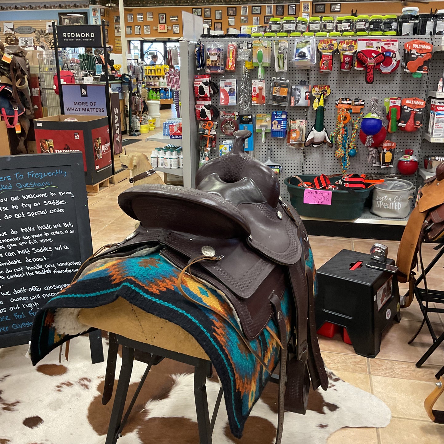 Royal king trail saddle