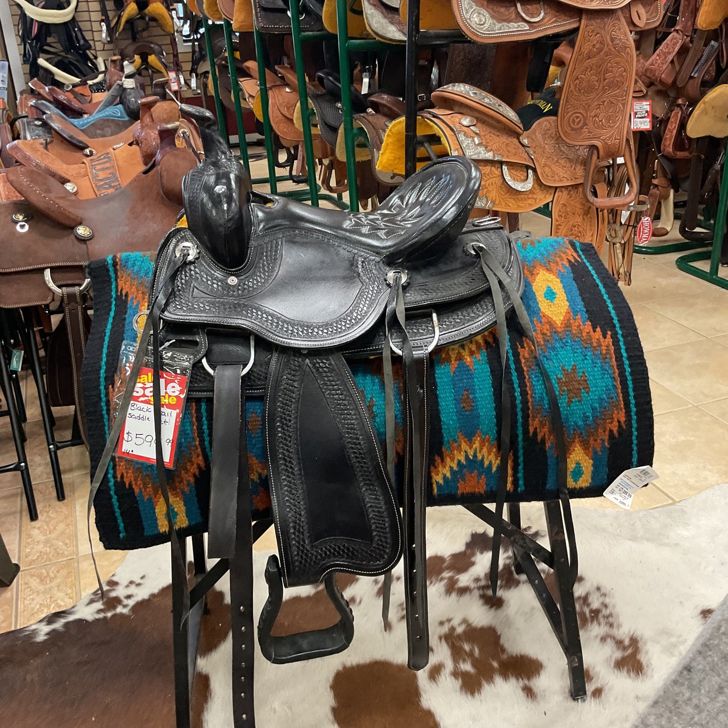 Black trail saddle set