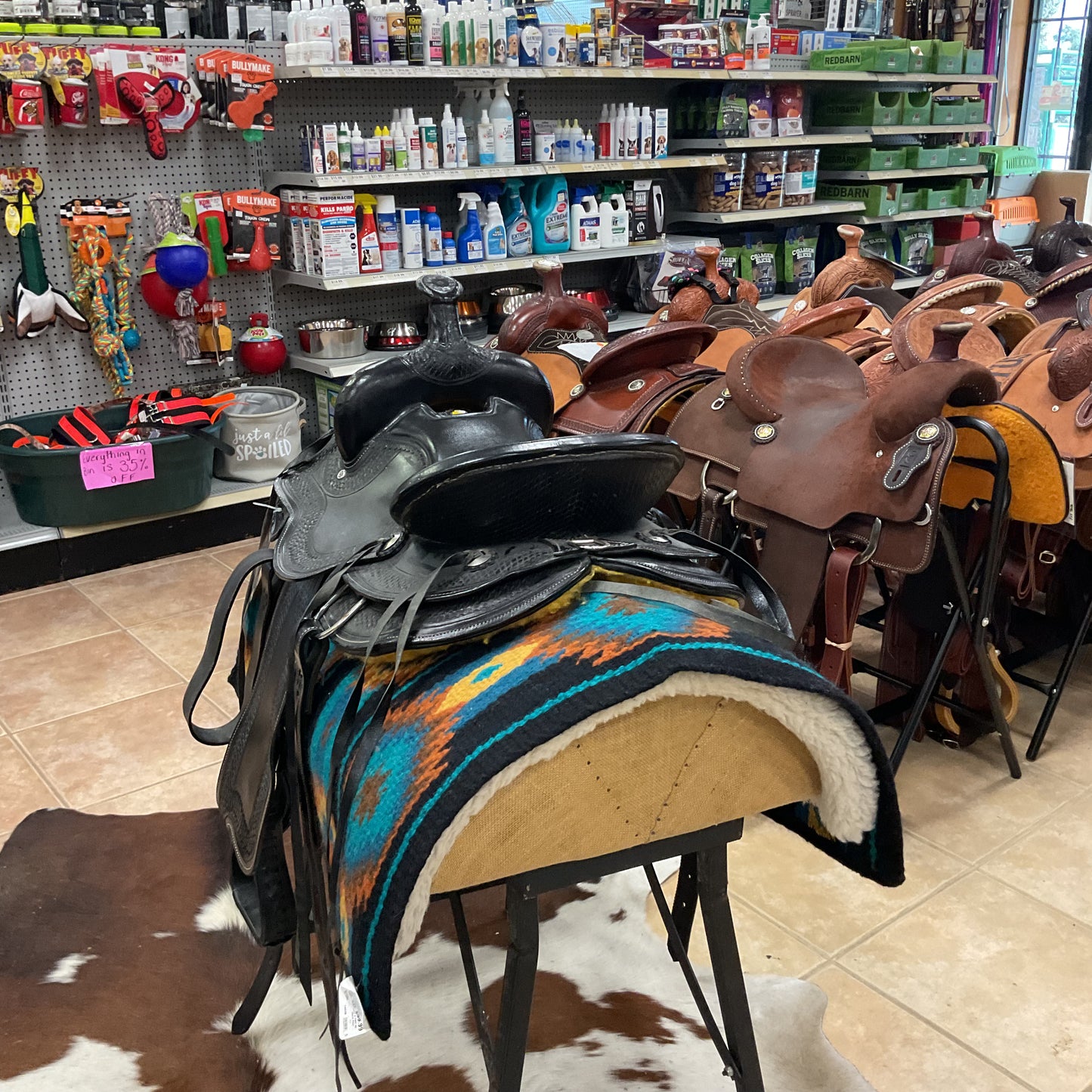 Black trail saddle set