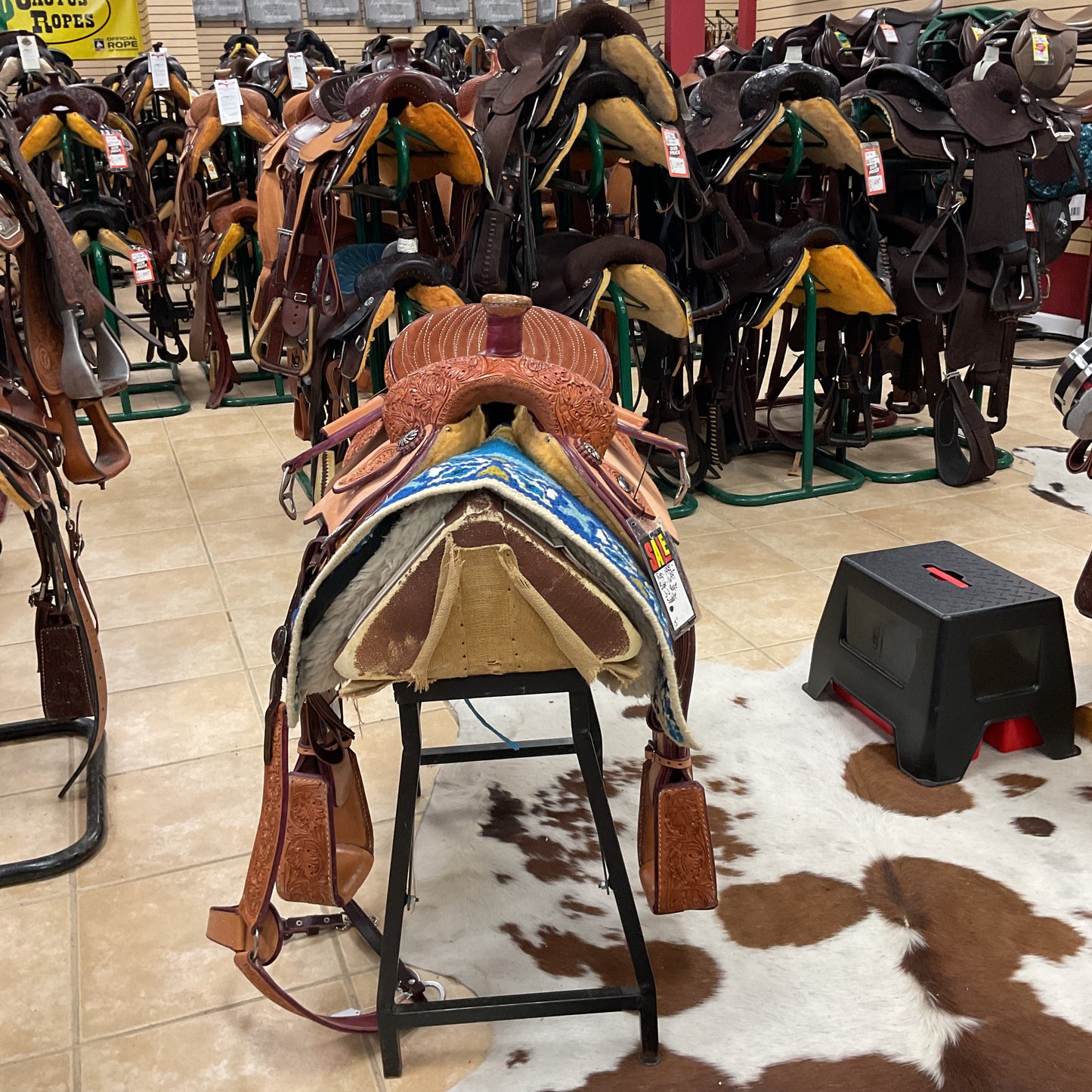 J & J roping saddle