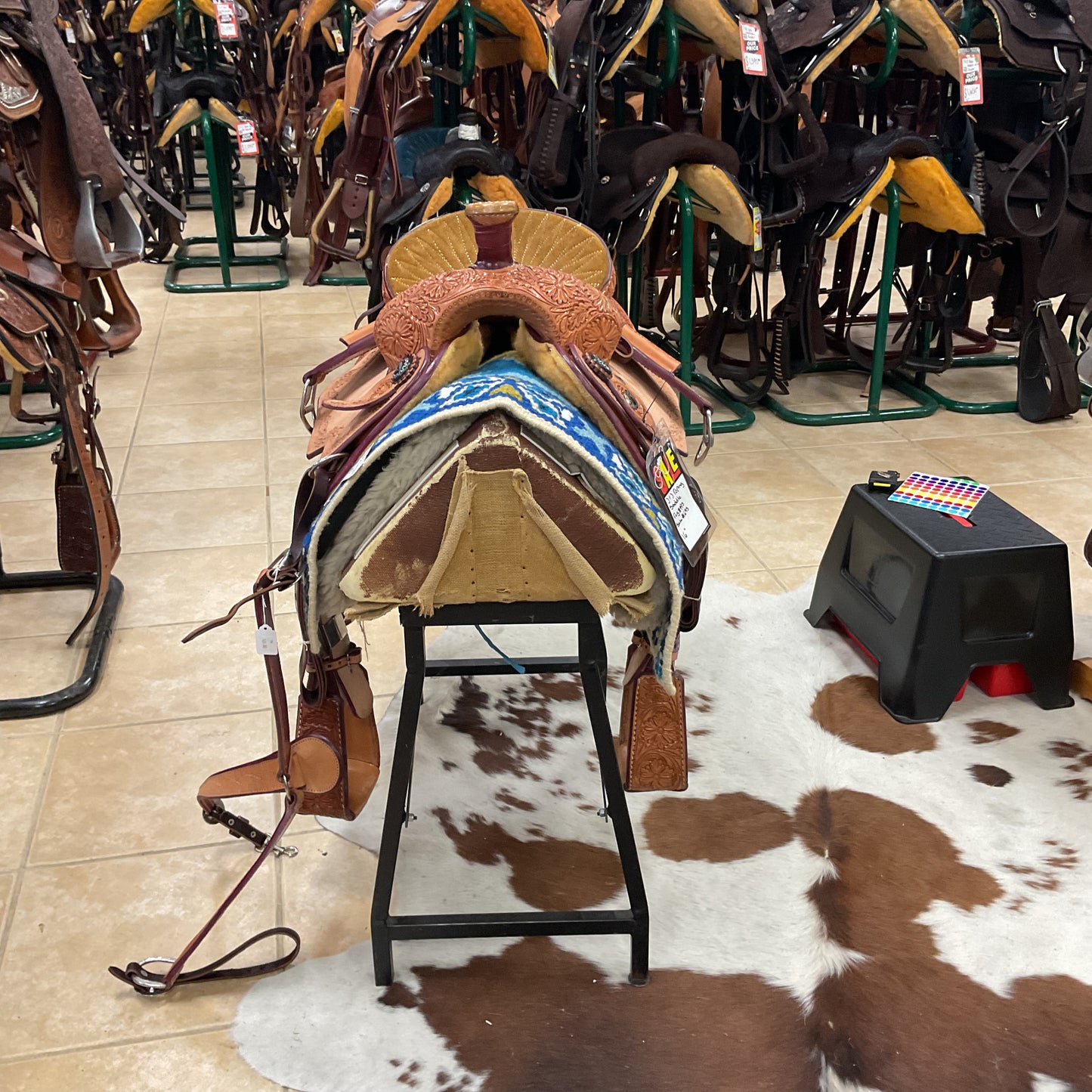 J & J roping saddle