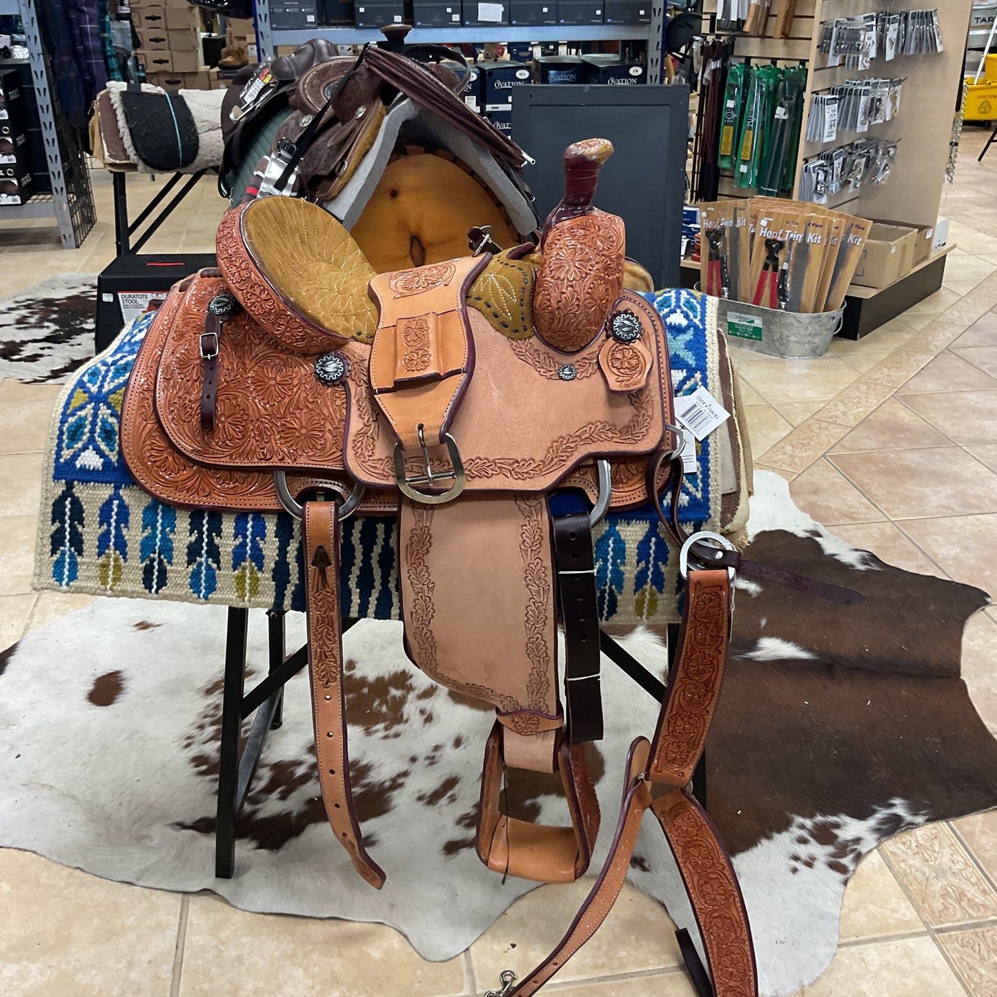 J & J roping saddle