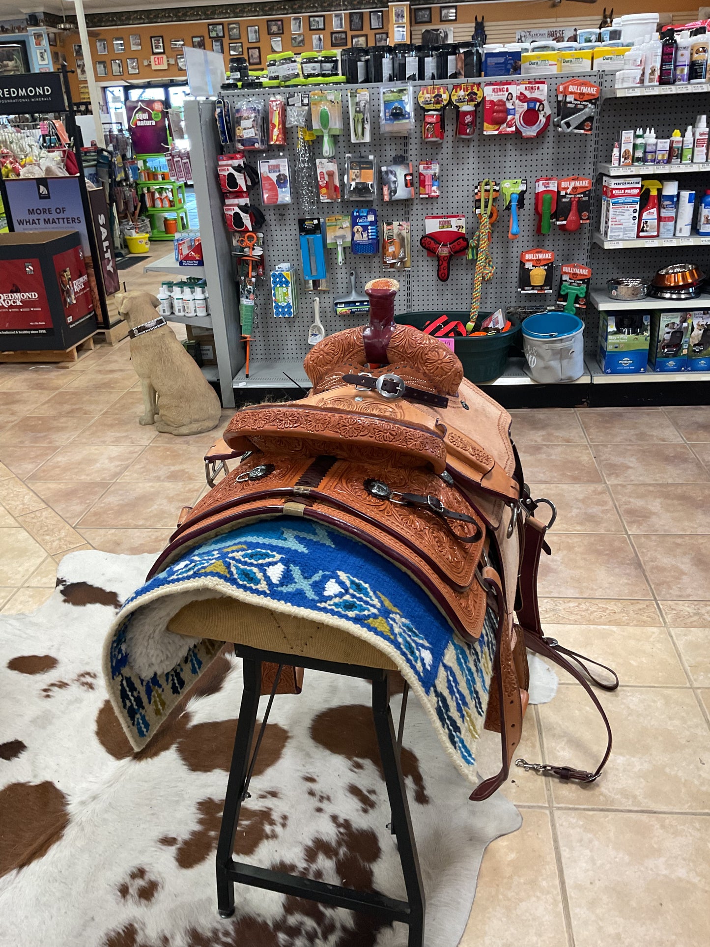J & J roping saddle