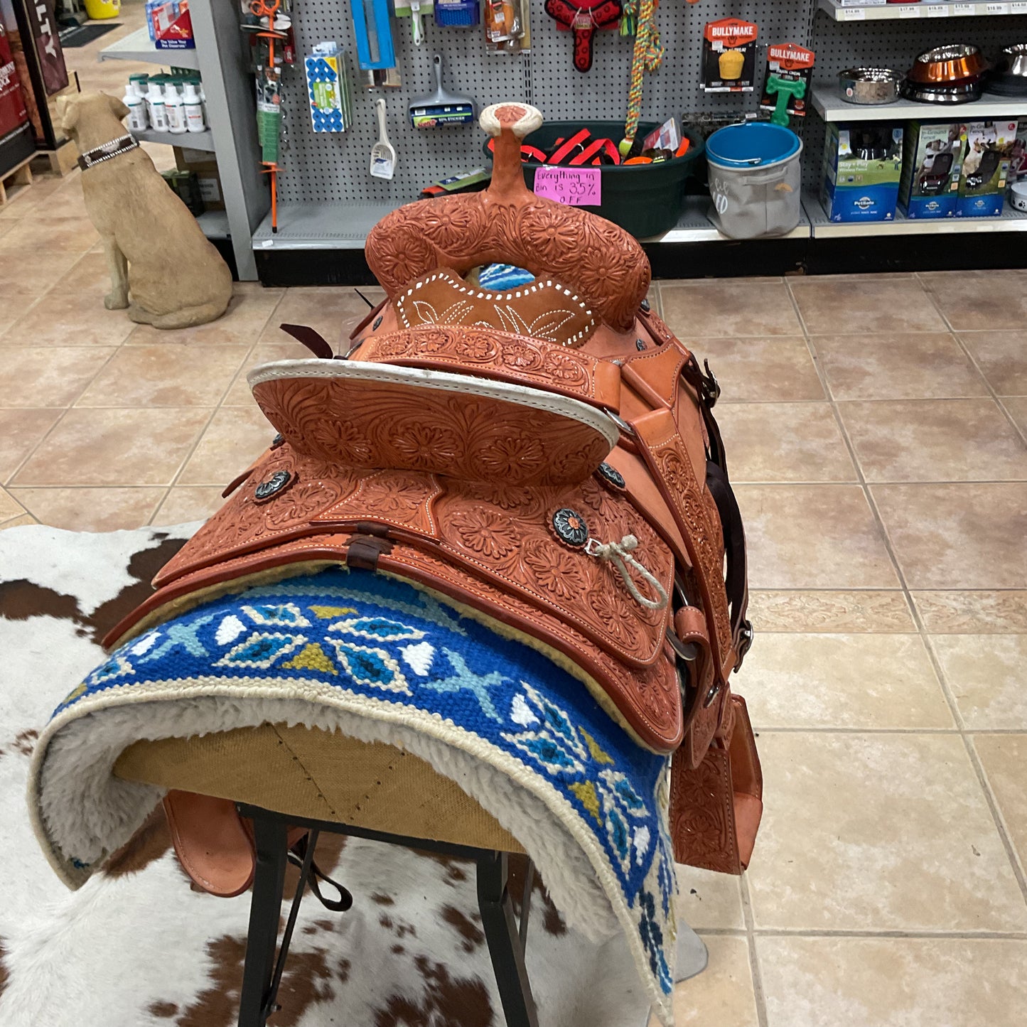 Custom Brazilian roper saddle