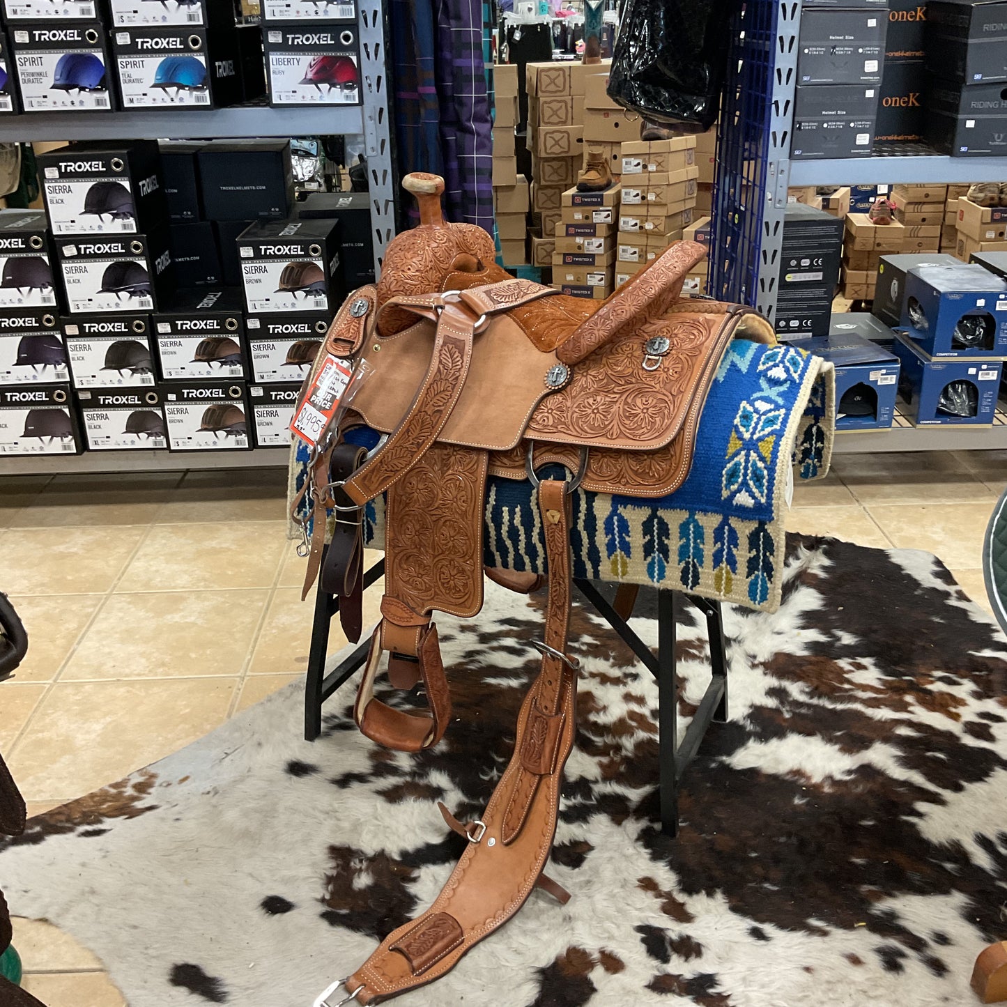 Custom Brazilian roping saddle