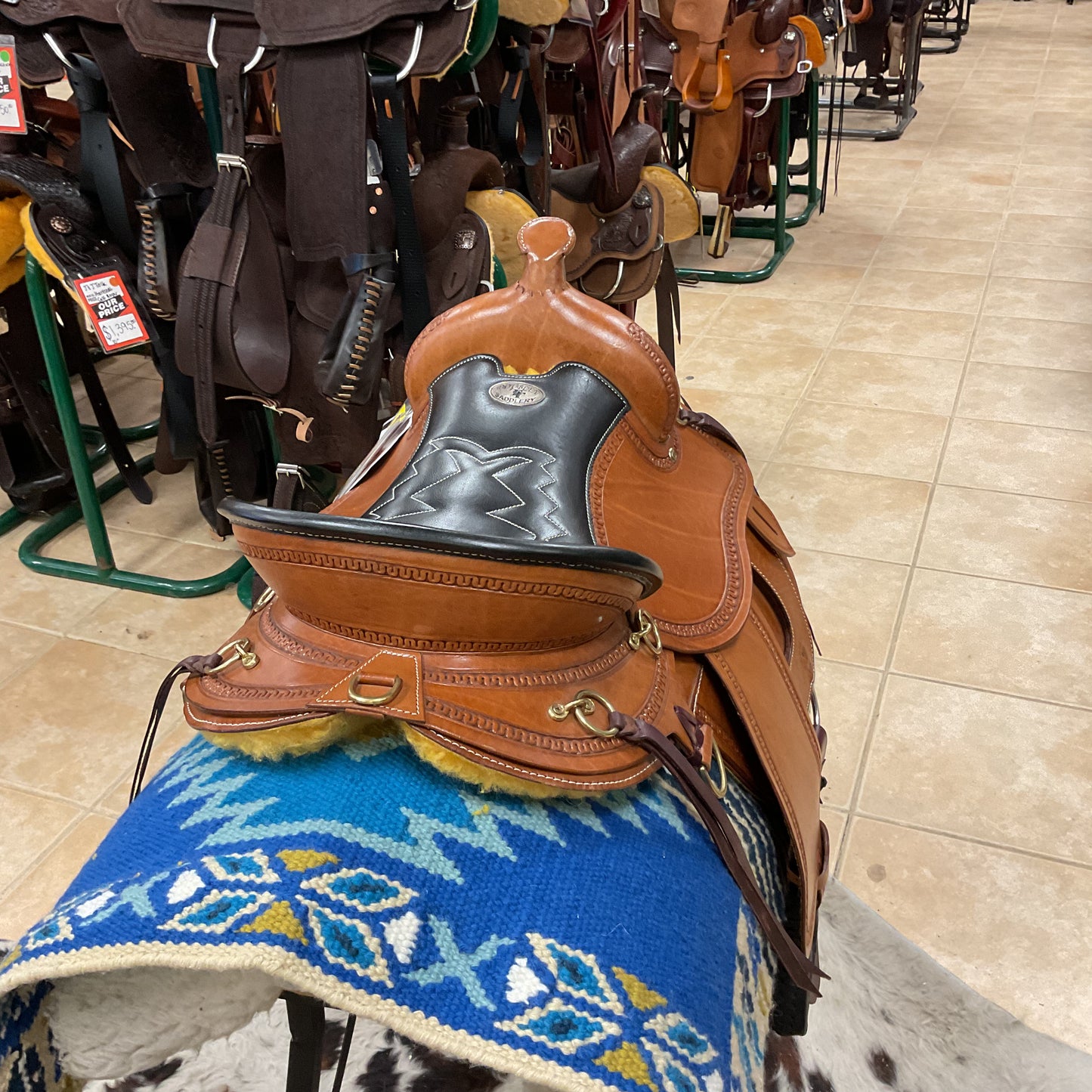 Double T trail saddle