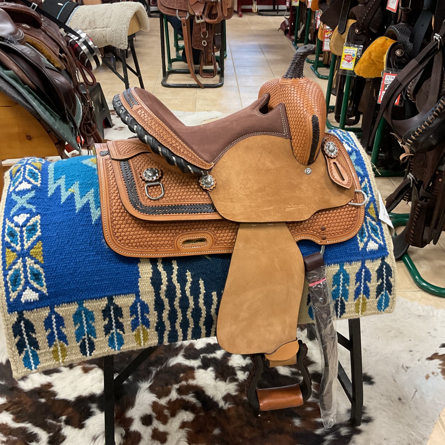Youth buffalo barrel saddle