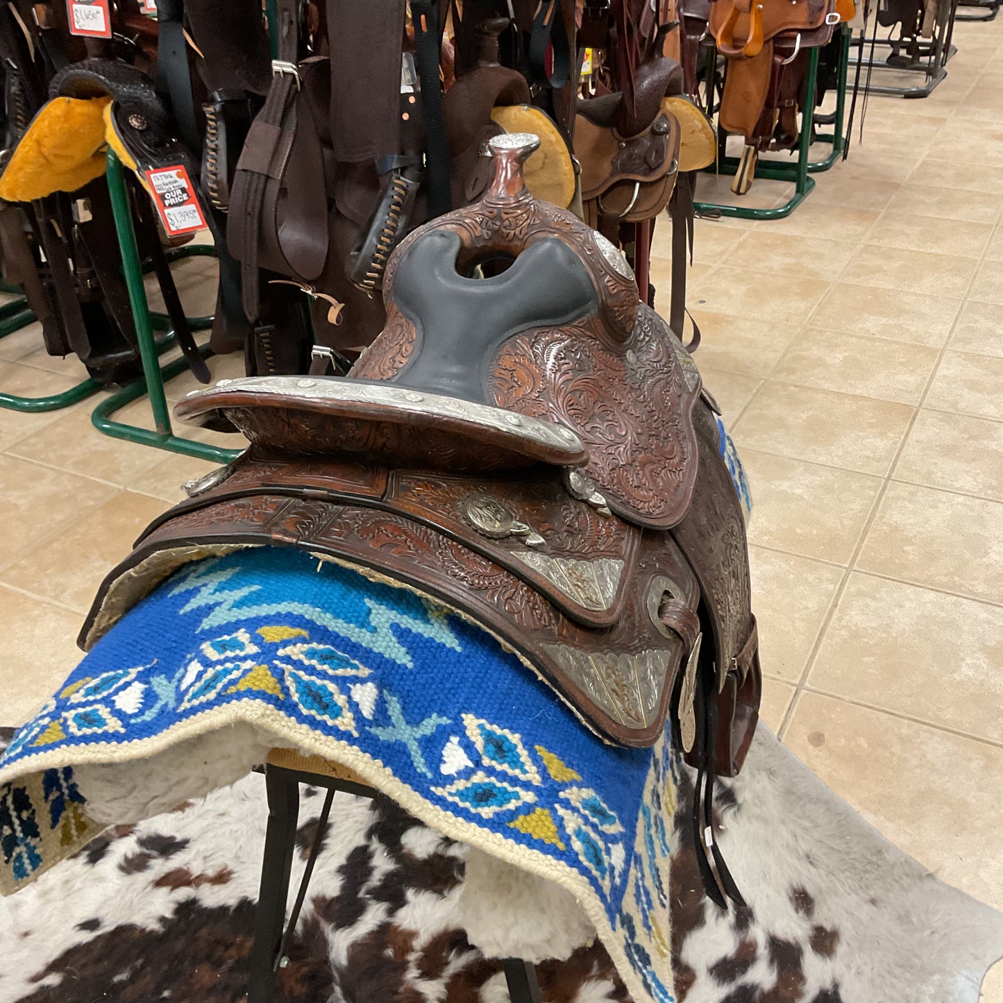 Used Dale Chavez show saddle