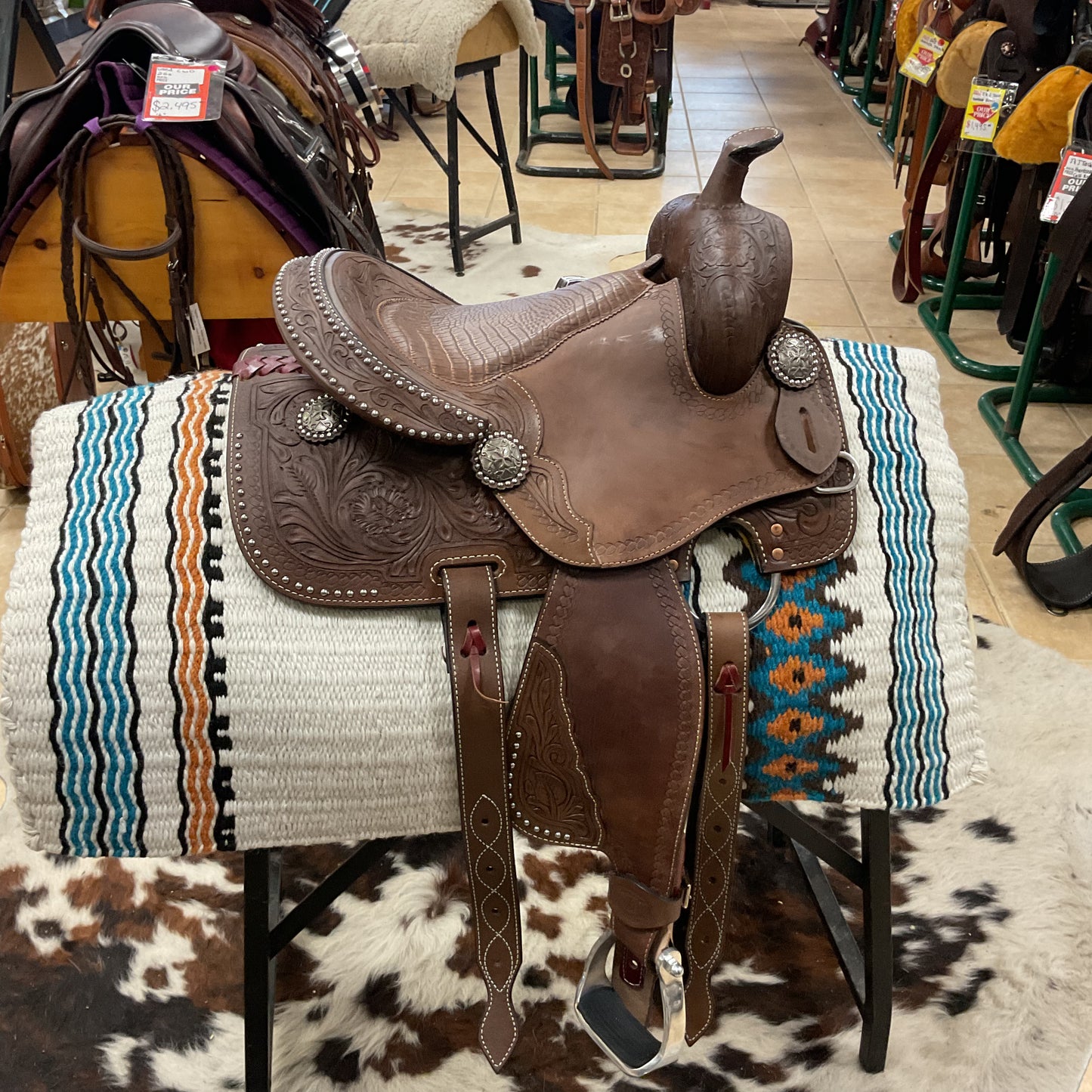Youth circle J barrel saddle