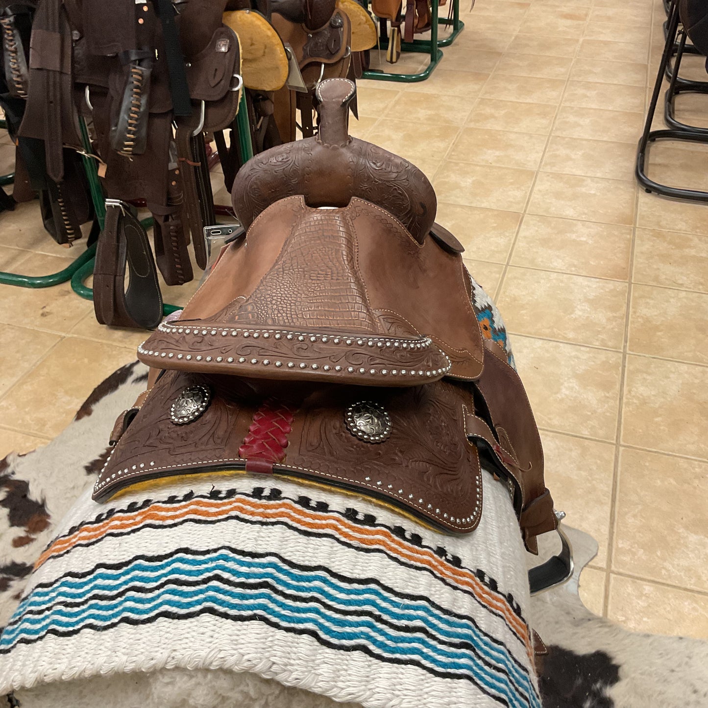 Youth circle J barrel saddle