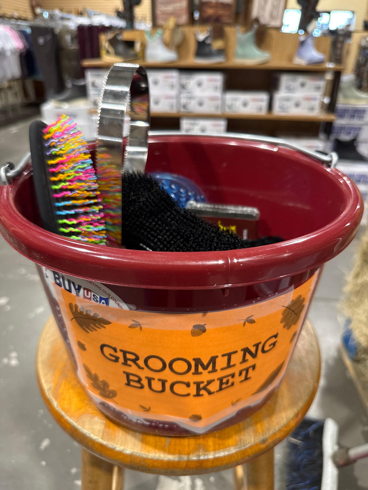 Grooming Bucket