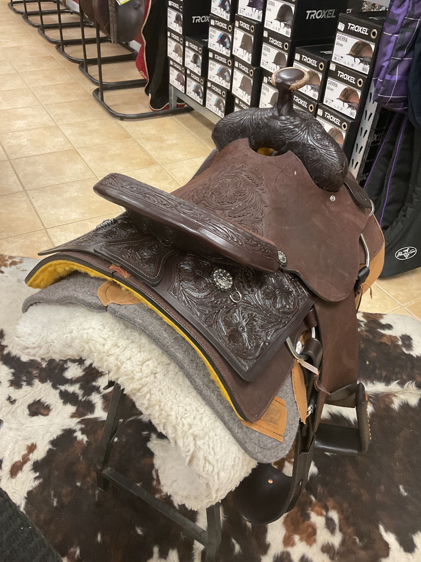 J&J Hardseat Calf Roper