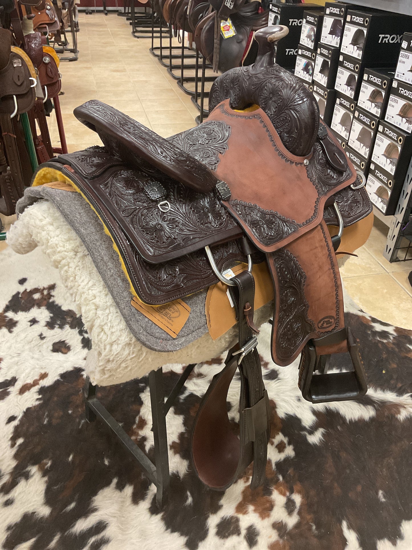 J&J Tack Hardseat Association Roper