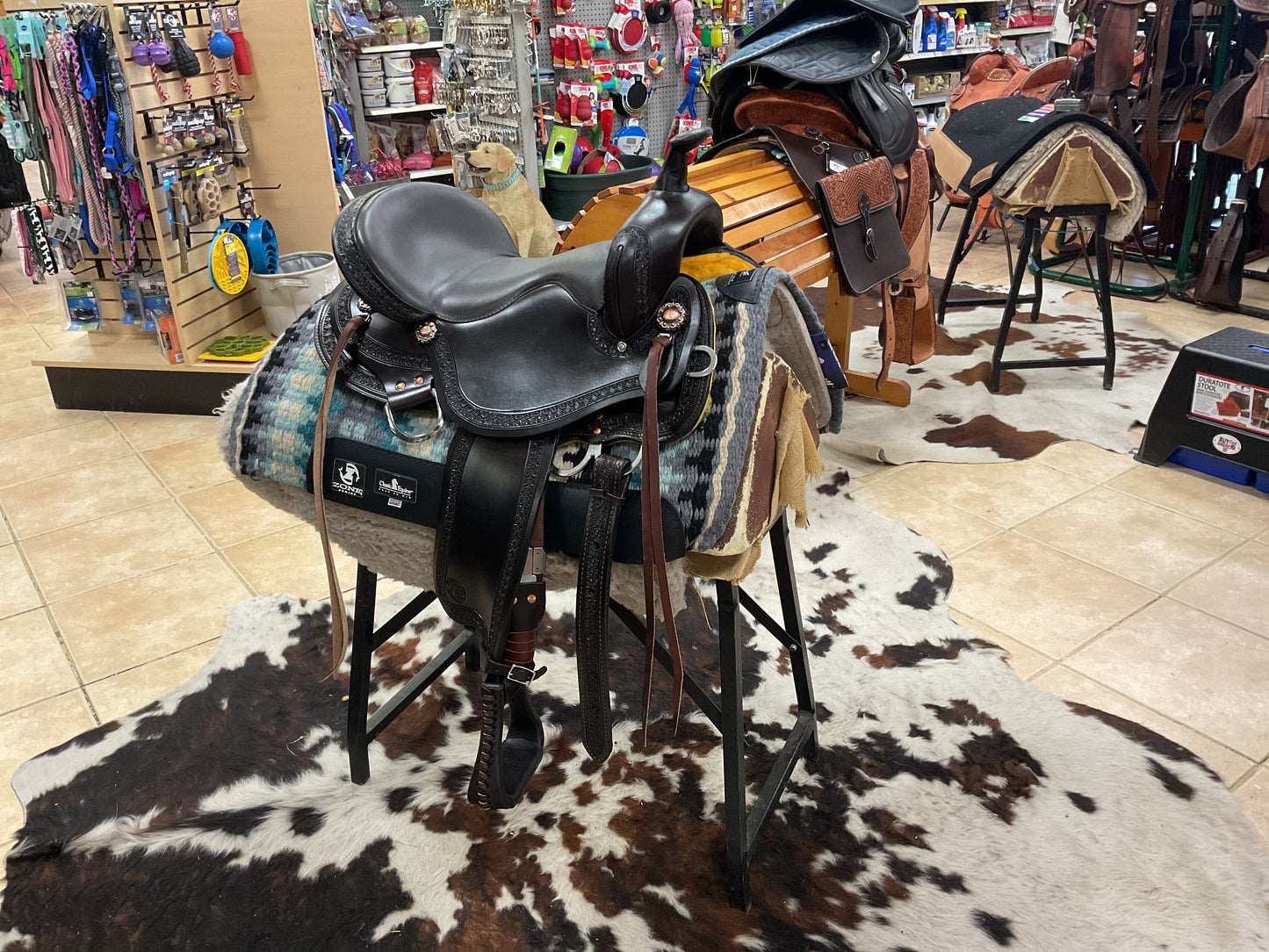 J & J TACK TRAIL SADDLE