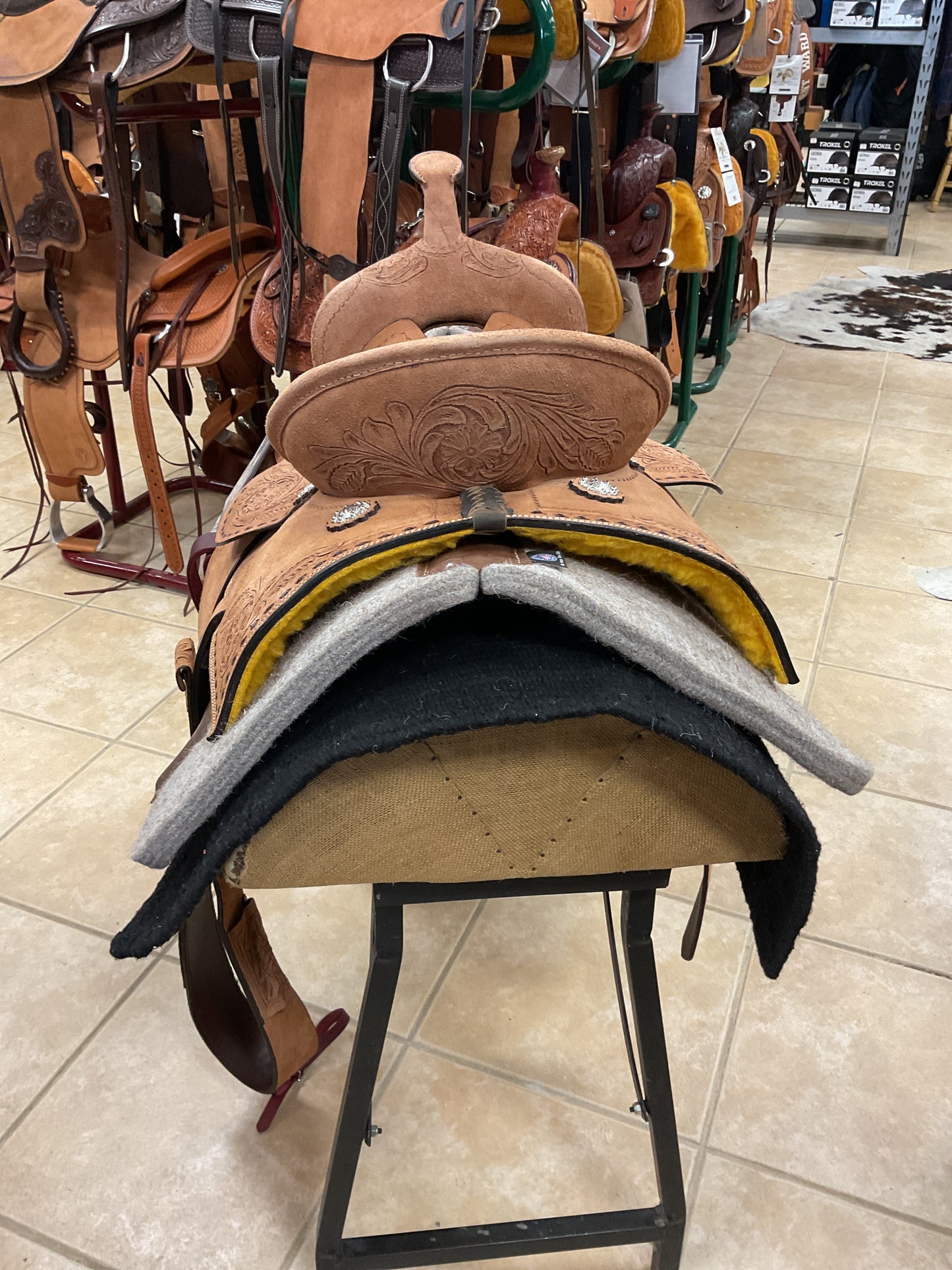 Royal King Barrel Saddle