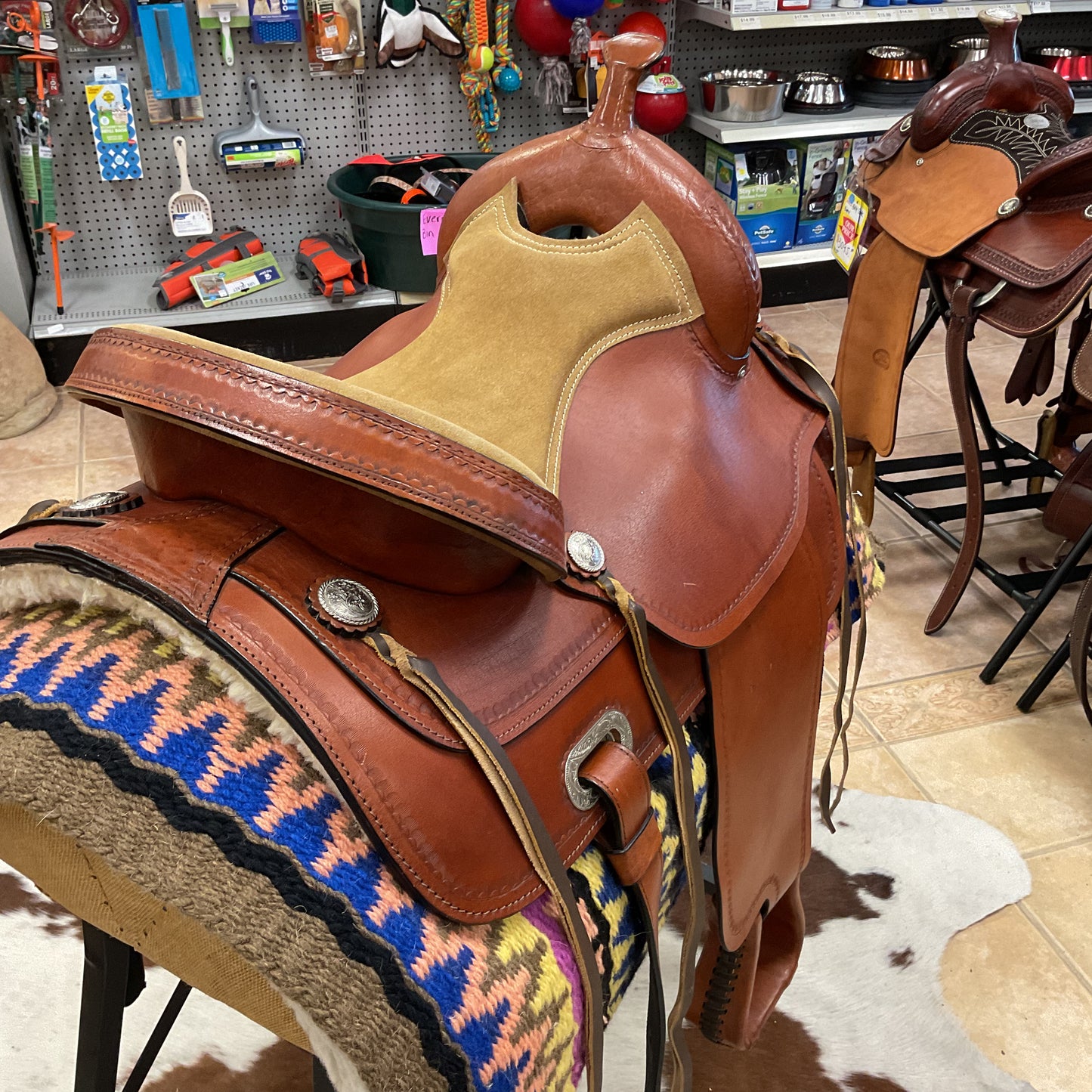 All Around Treeless Saddle w/ Padded Seat