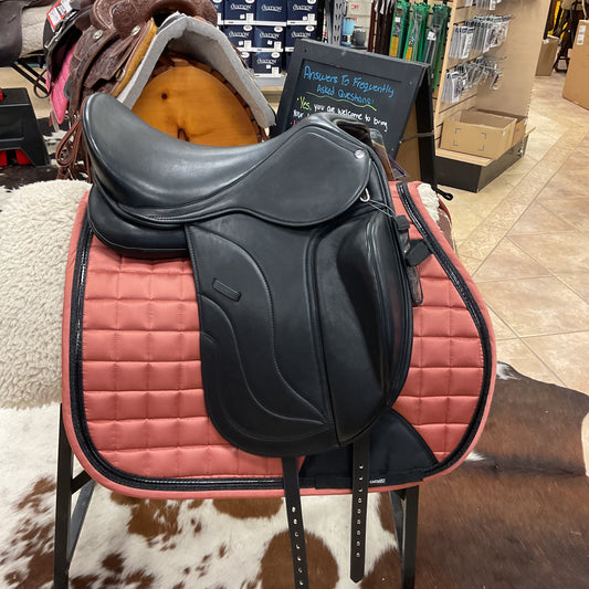 Royal heritage fauna dressage saddle