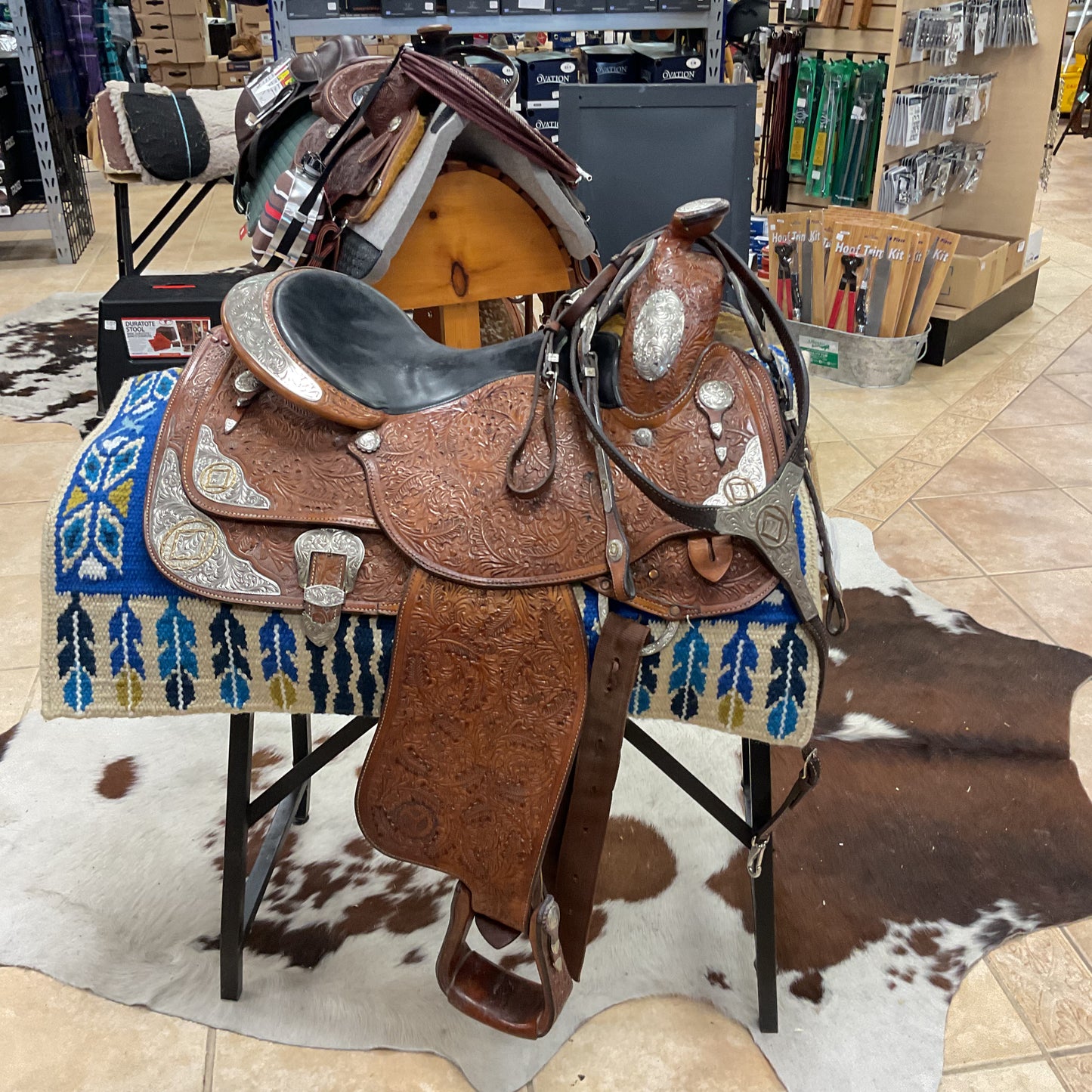 Used circle y show saddle