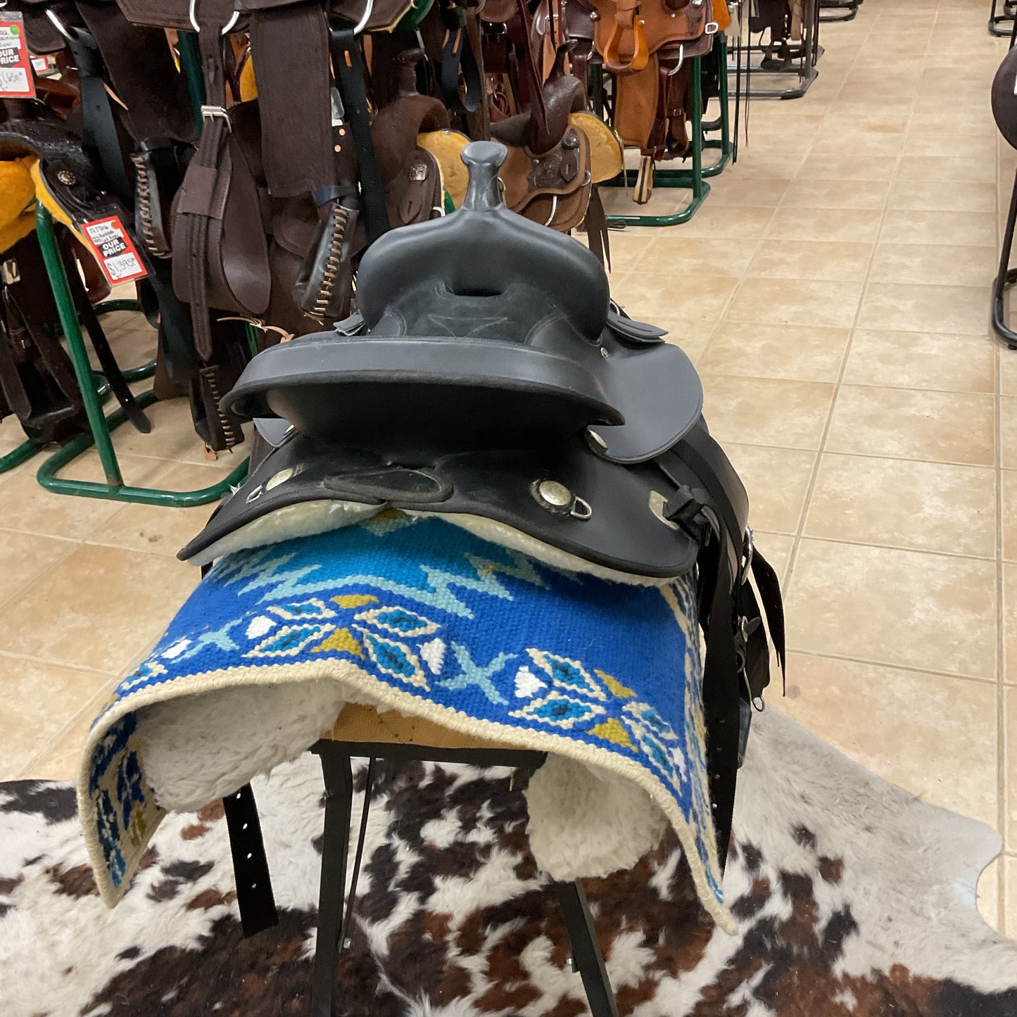 Used synthetic trail saddle