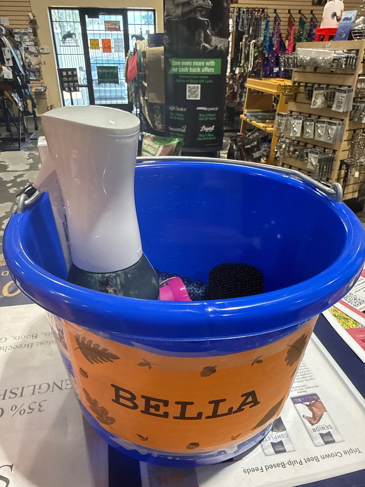 Bella bucket