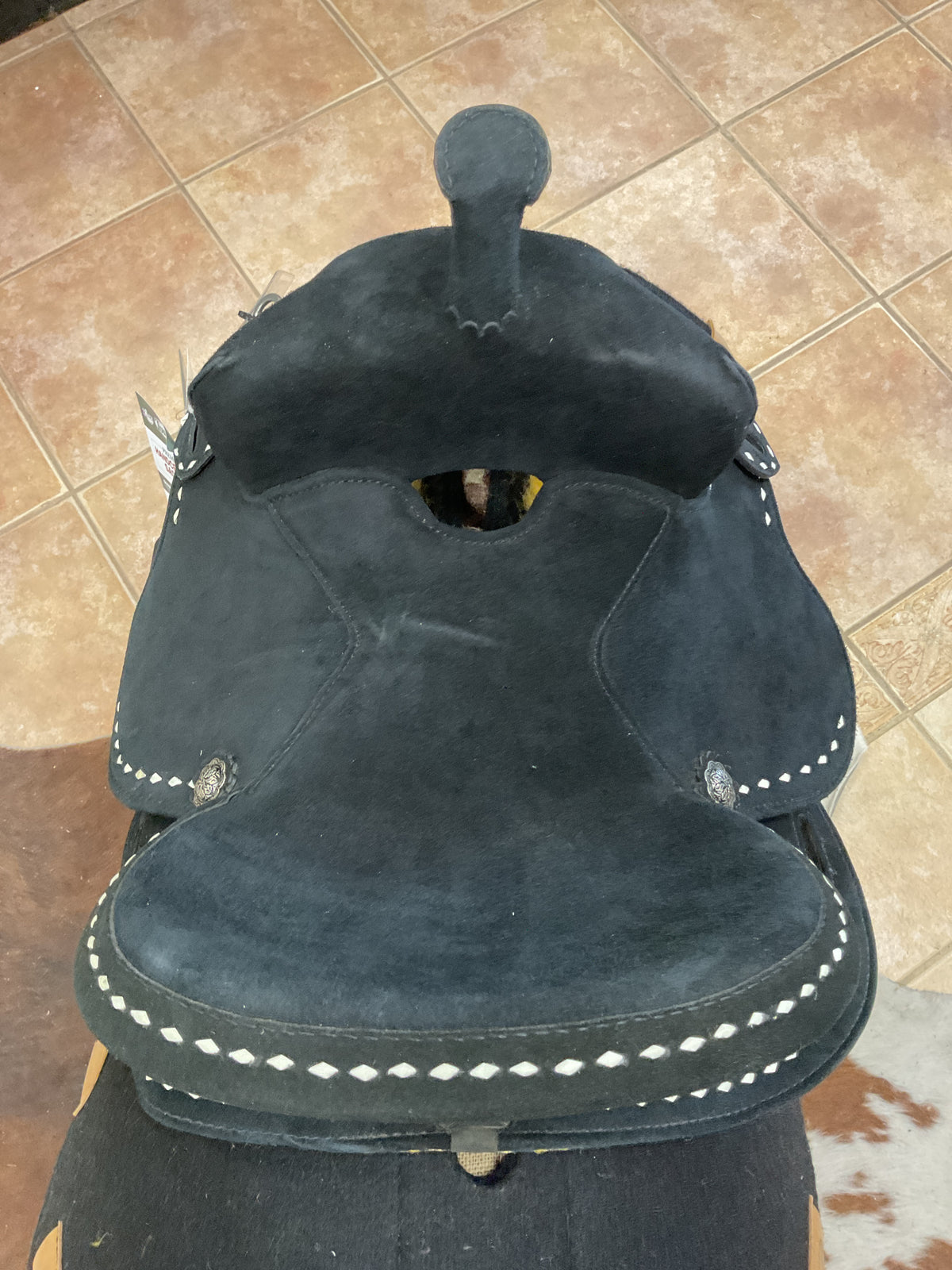 King Series Stratford Suede Saddle